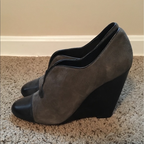 Size 7 Grey Plenty Heels - Picture 2 of 2